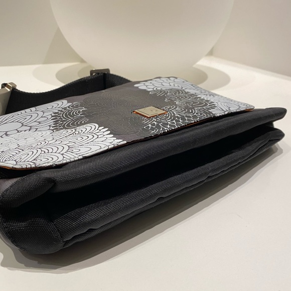 Black messenger bag - Picture 5 of 5